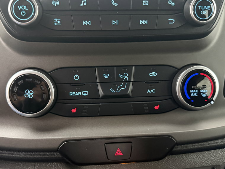 Vehicle Image 23