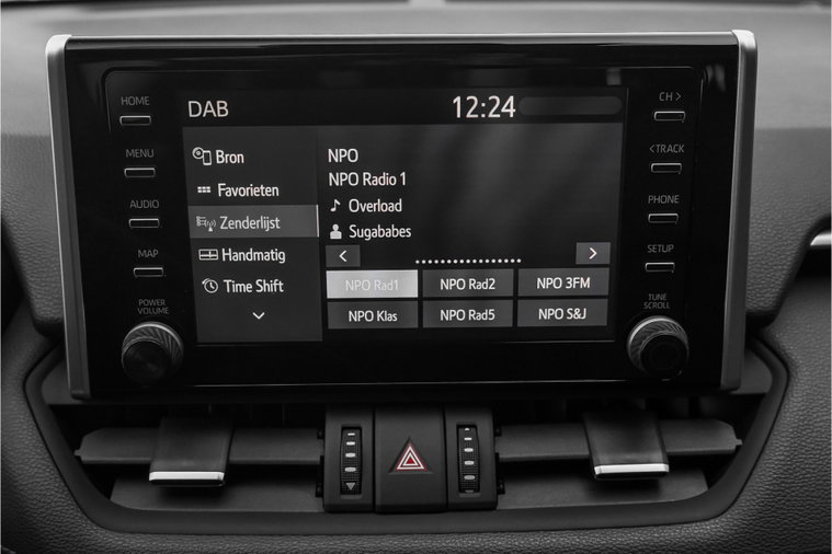Vehicle Image 25