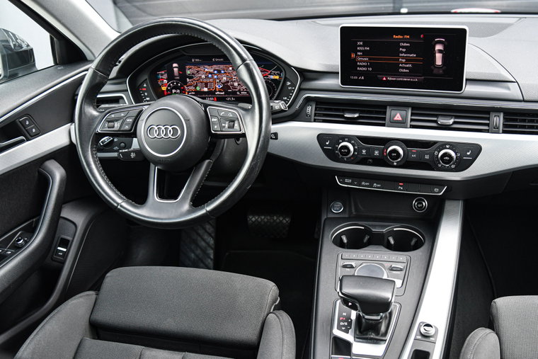 Vehicle Image 12