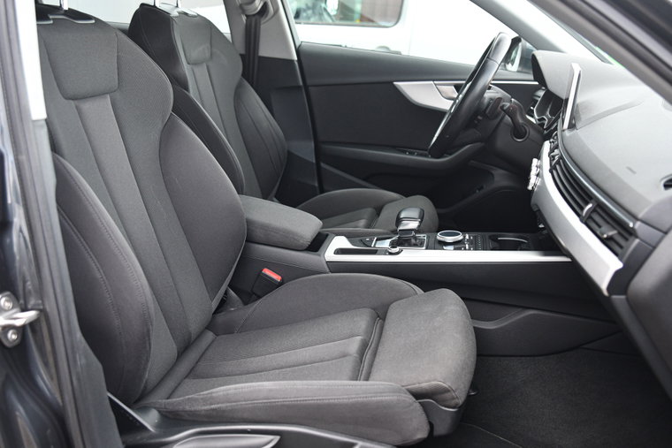 Vehicle Image 14