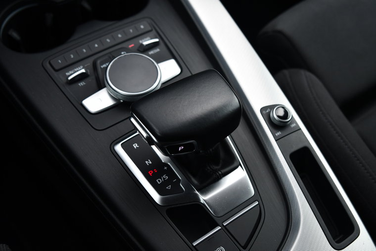 Vehicle Image 19