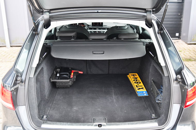 Vehicle Image 23