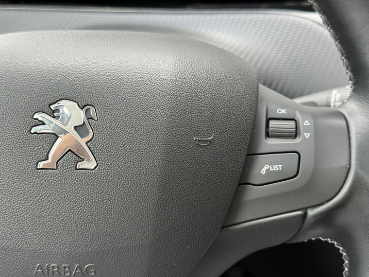 Vehicle Image 29