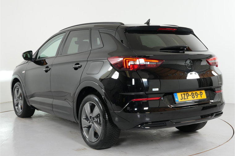 Vehicle Image 8