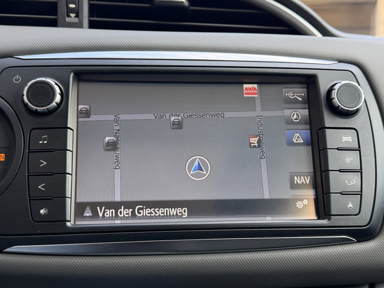 Vehicle Image 22