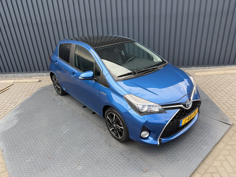Vehicle Image 7