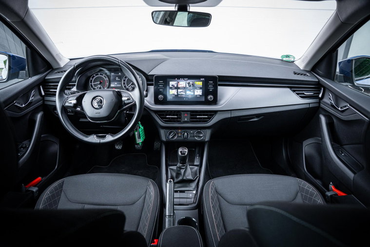 Vehicle Image 19