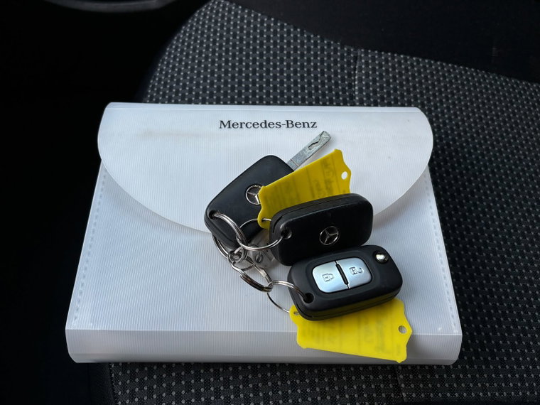 Vehicle Image 22