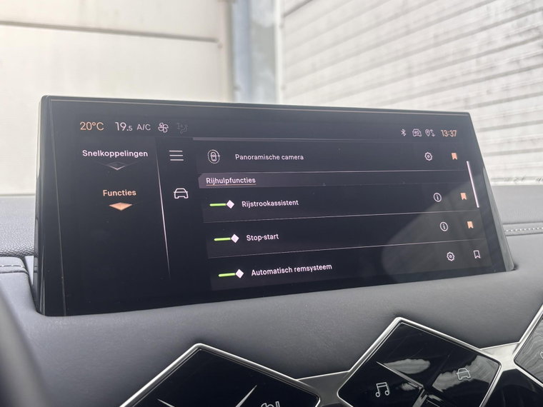 Vehicle Image 40