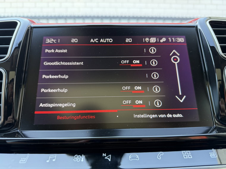 Vehicle Image 33