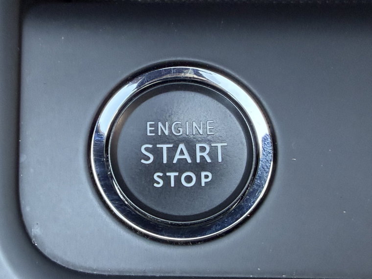 Vehicle Image 40