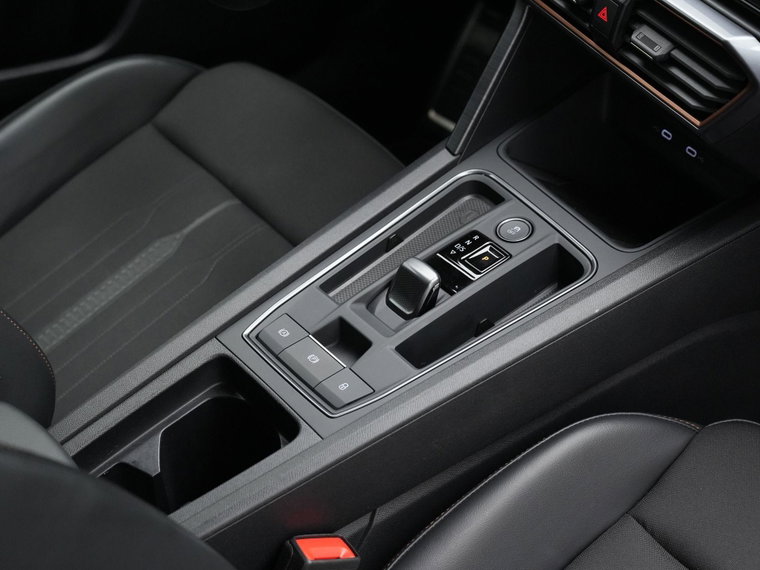 Vehicle Image 38