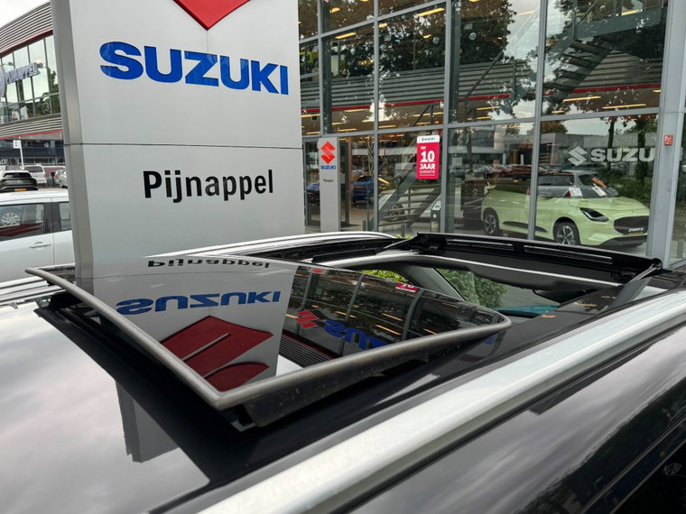 Vehicle Image 17