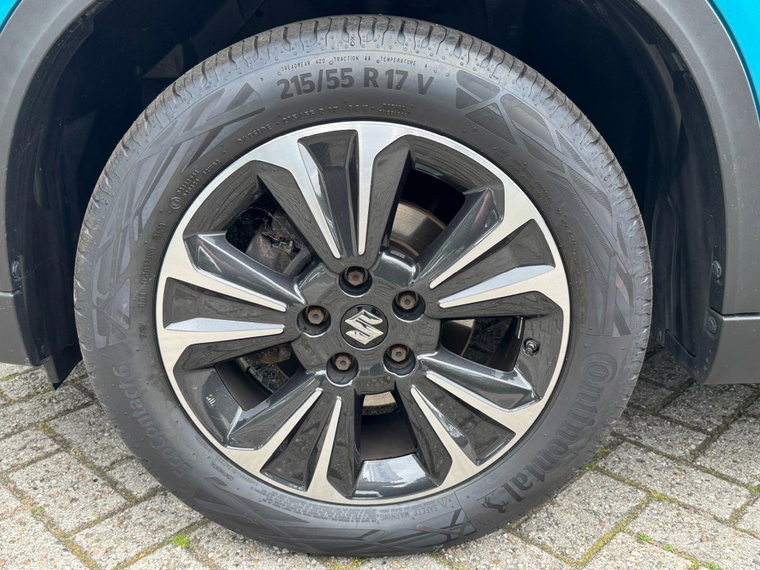 Vehicle Image 18