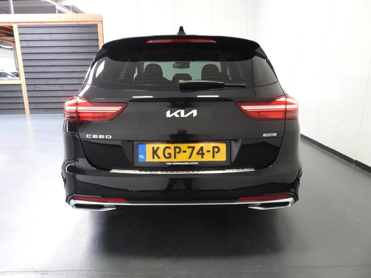 Vehicle Image 38