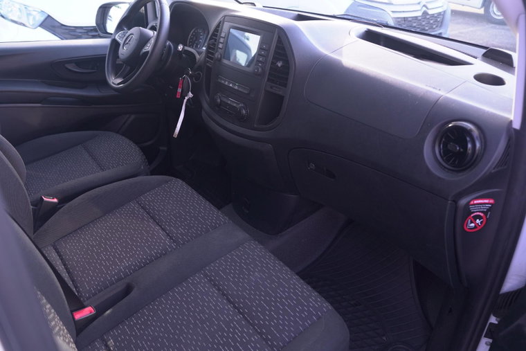Vehicle Image 23