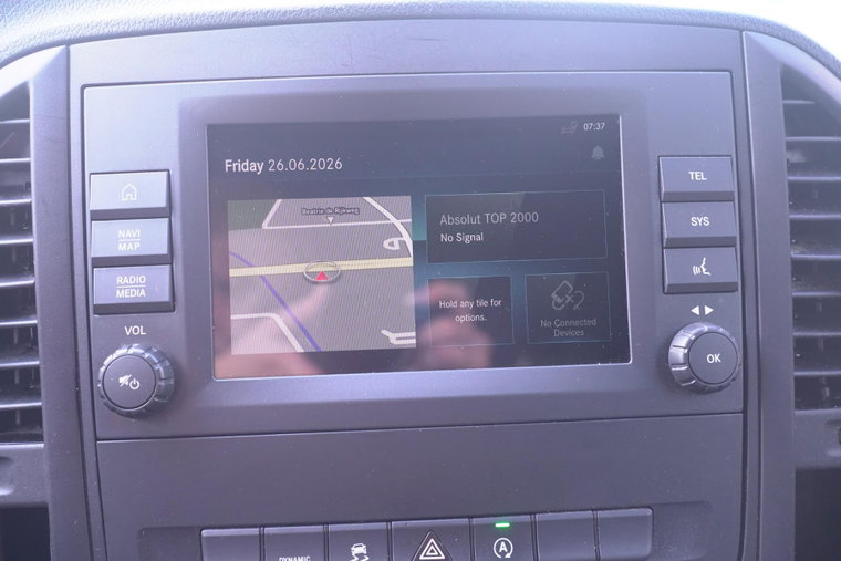 Vehicle Image 25