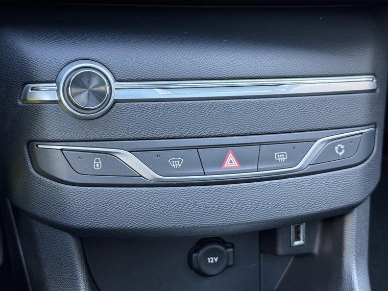 Vehicle Image 34