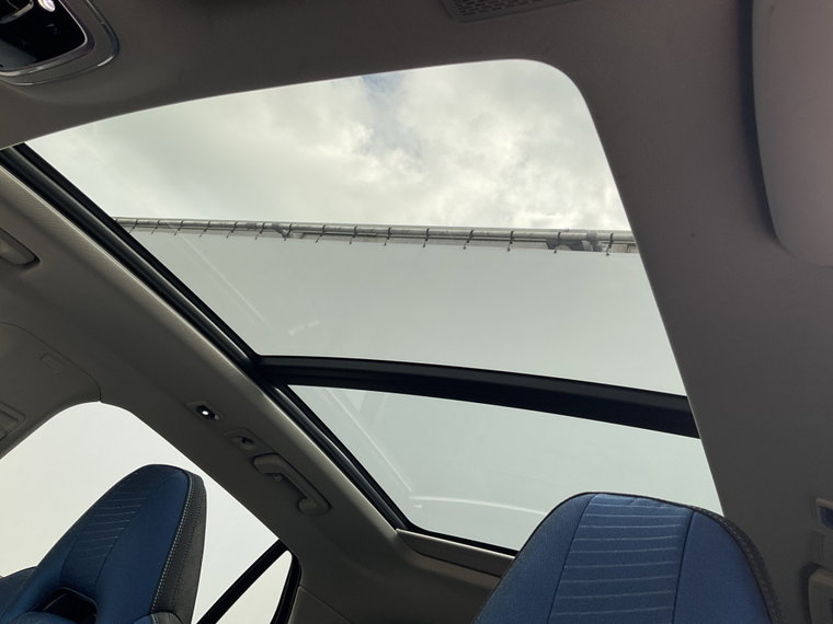 Vehicle Image 35