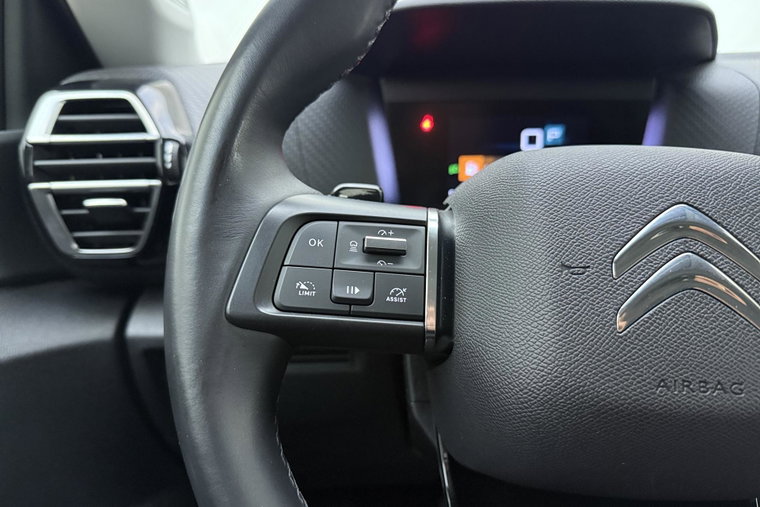 Vehicle Image 24