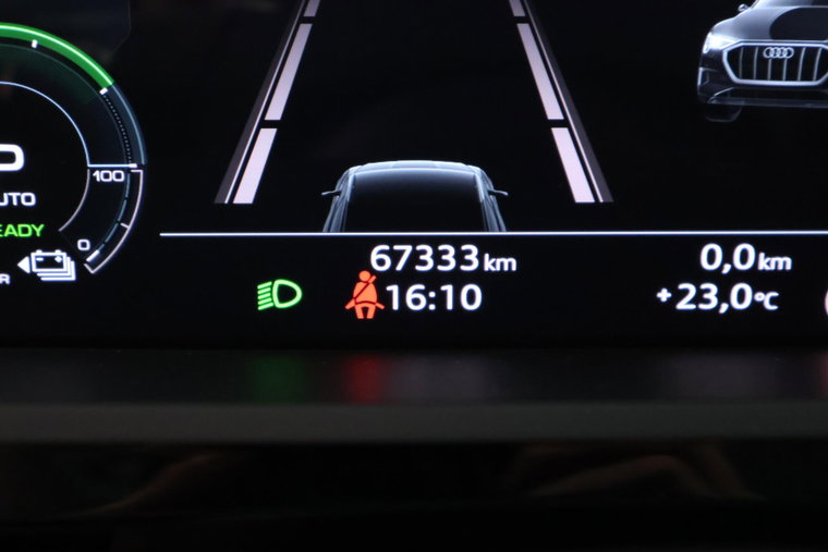Vehicle Image 35