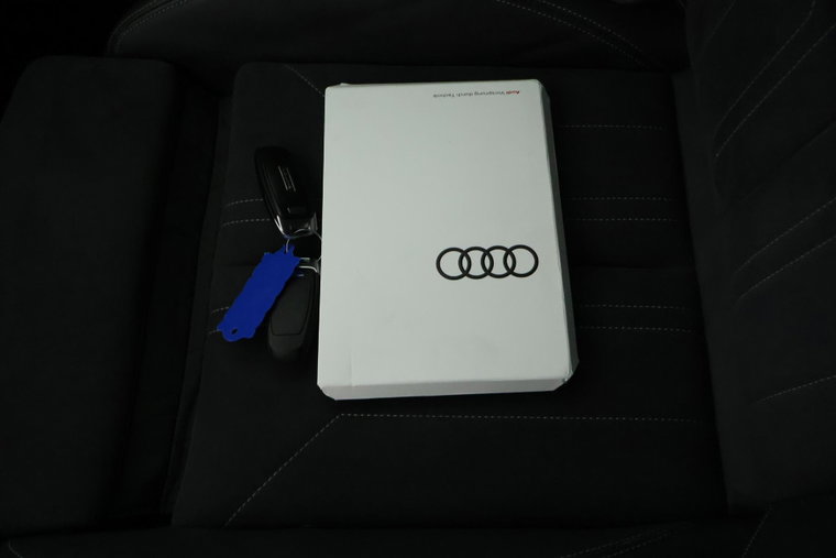 Vehicle Image 36