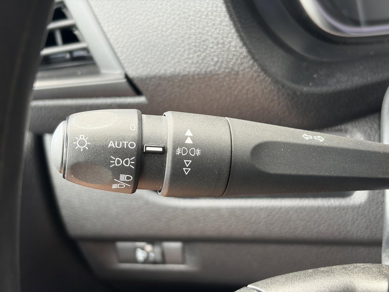 Vehicle Image 33