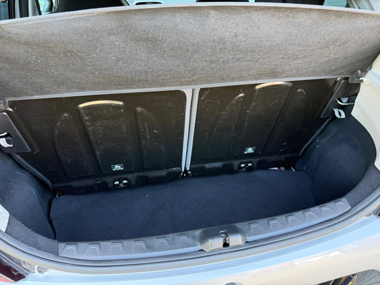 Vehicle Image 17