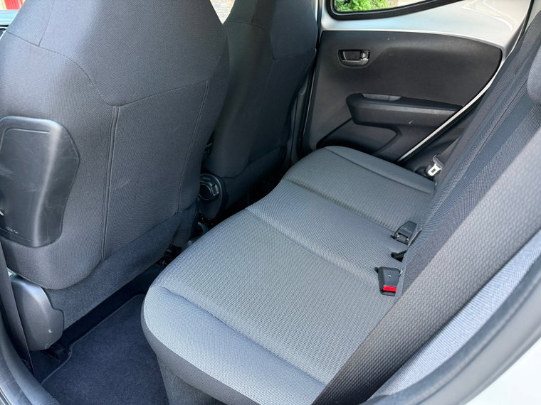 Vehicle Image 19
