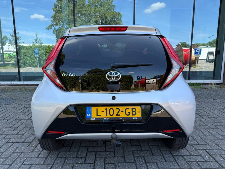 Vehicle Image 30
