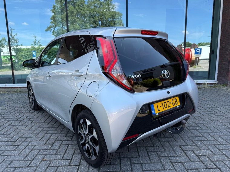 Vehicle Image 33