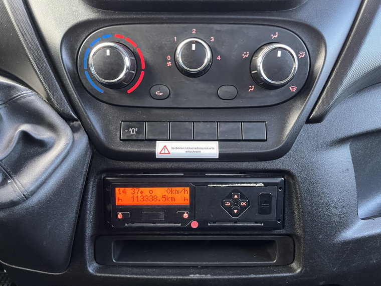 Vehicle Image 38