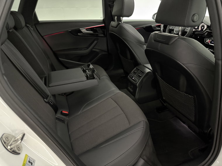 Vehicle Image 45