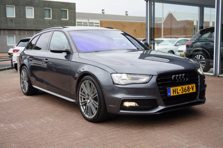 Vehicle Image 9