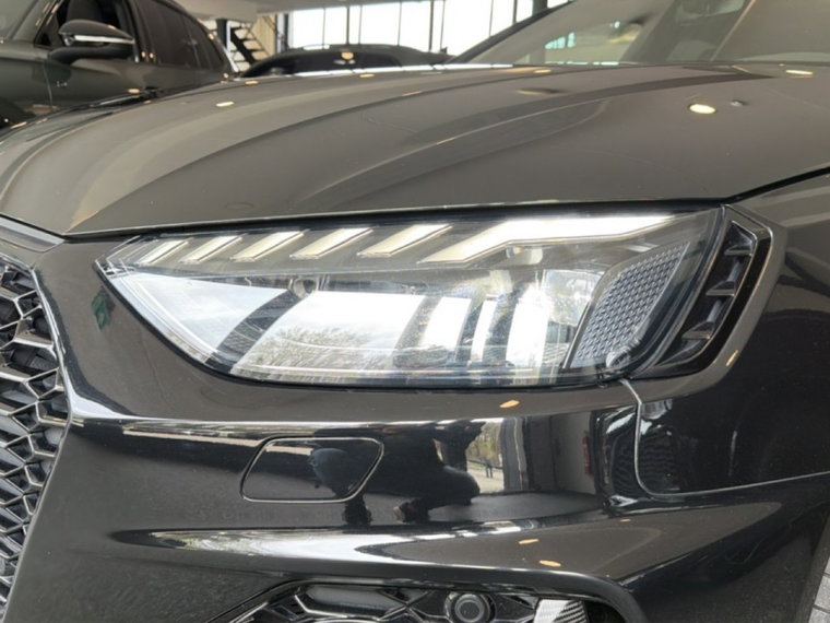 Vehicle Image 37