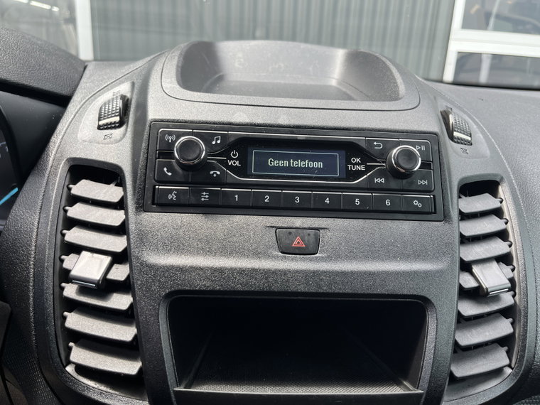 Vehicle Image 29