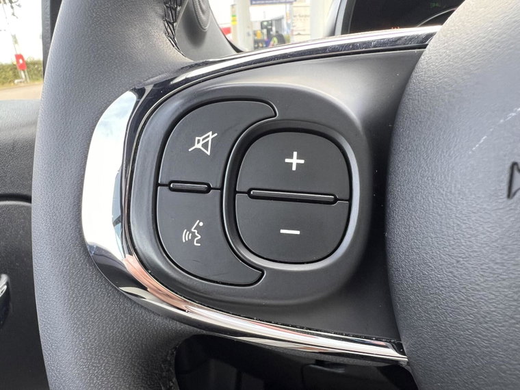Vehicle Image 38