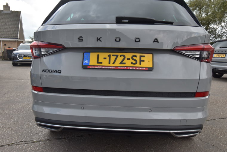 Vehicle Image 19