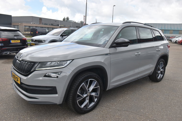 Vehicle Image 25