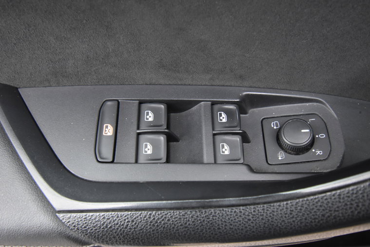 Vehicle Image 27