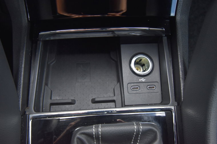 Vehicle Image 33