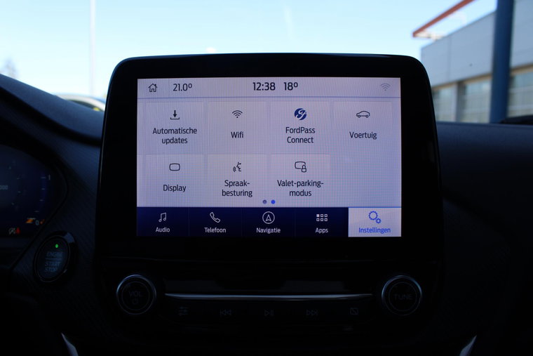 Vehicle Image 37
