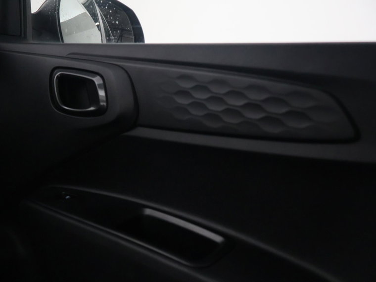 Vehicle Image 39