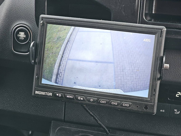 Vehicle Image 16
