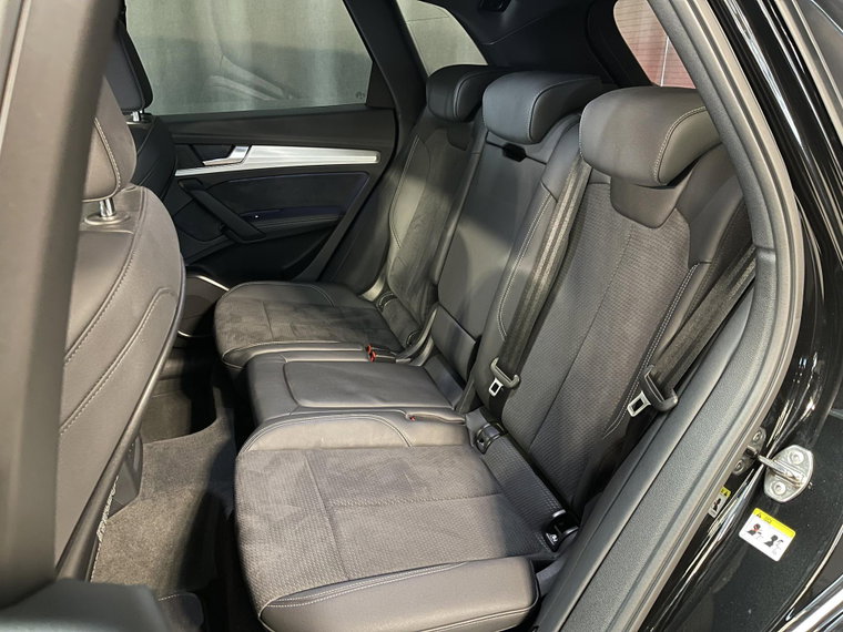 Vehicle Image 35