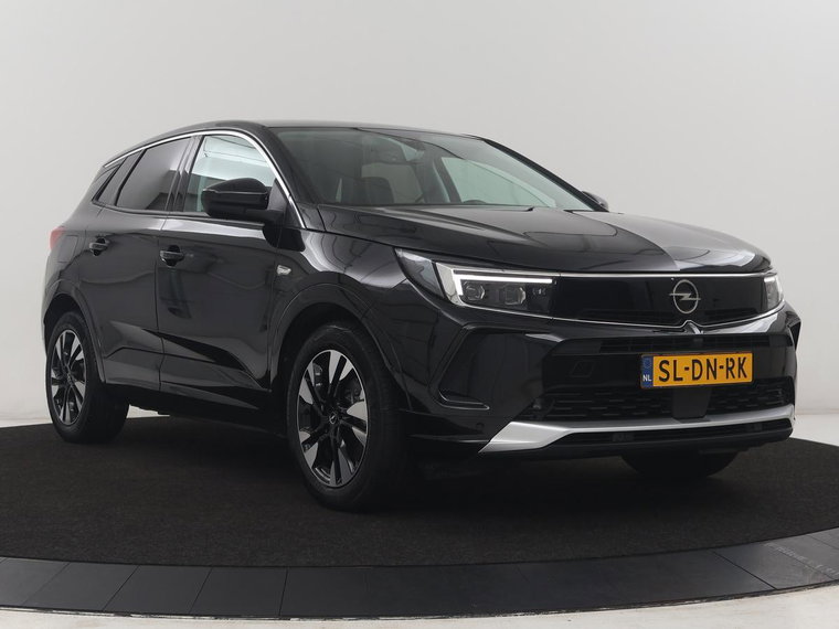 Vehicle Image 32