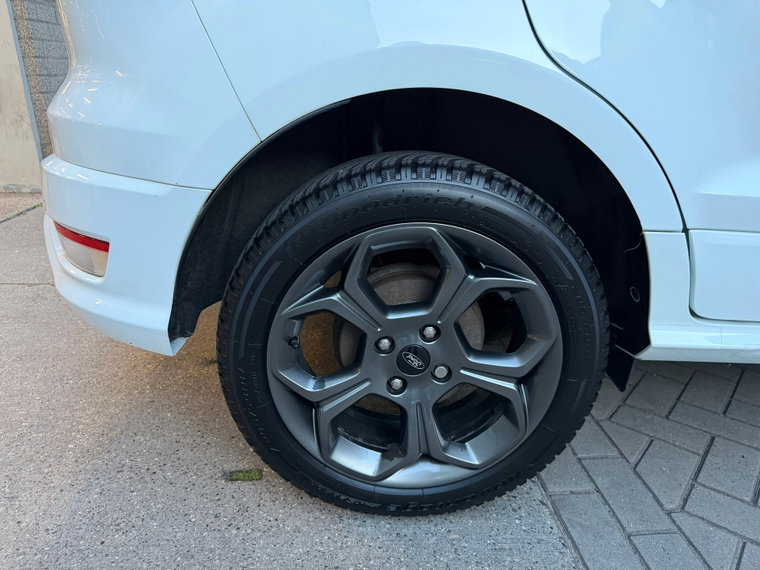 Vehicle Image 22
