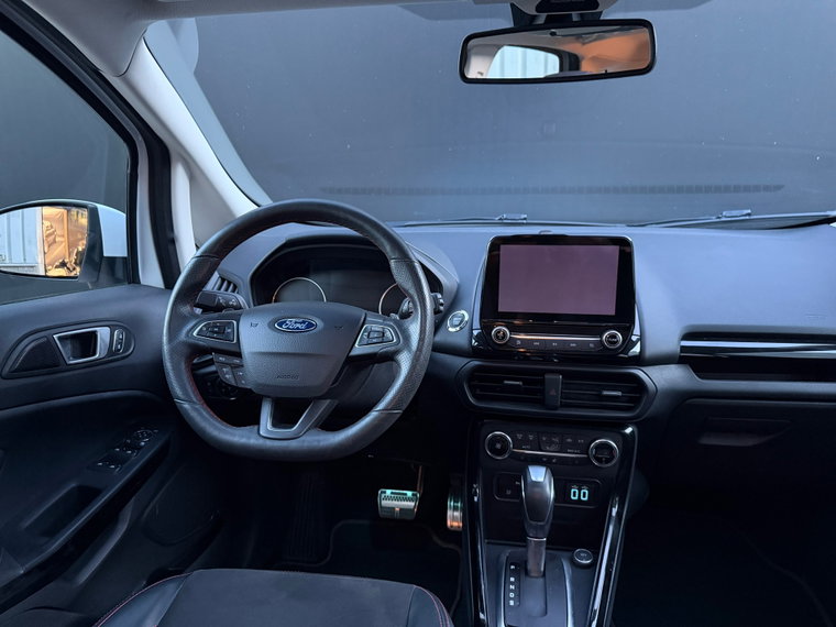 Vehicle Image 32