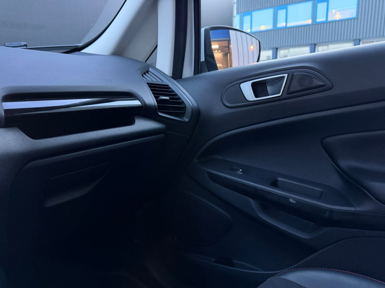 Vehicle Image 41