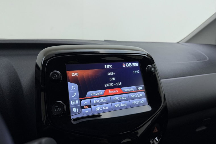 Vehicle Image 21